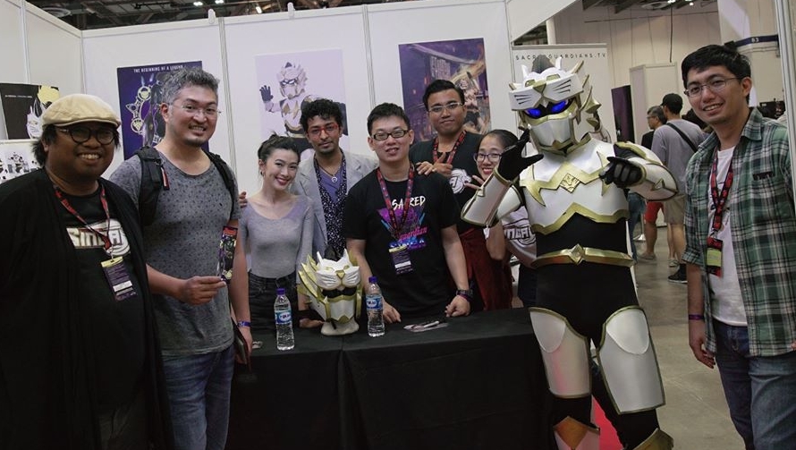 SGuardianSinga's tweet photo. Me with some of the wonderful people that I work with, who work hard day and night to bring my story to life. It's never how far we can get, but always with whom we will get there!
#teamsinga #indietokusatsu #sacredguardiansinga #sgcomiccon https://t.co/YbgLJK8Gz3
