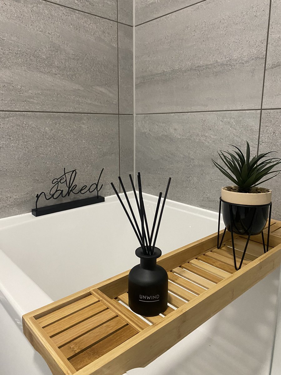 shannonrpaynex's tweet photo. I still can’t believe I’ve bought my first house! If you’re looking at buying your first home I cannot recommend @AsterGroupUK @AsterGroupUK enough. The overall support and outstanding customer service was second to none. Smooth process and the best team 😄🖤 https://t.co/6wIRUBocMo