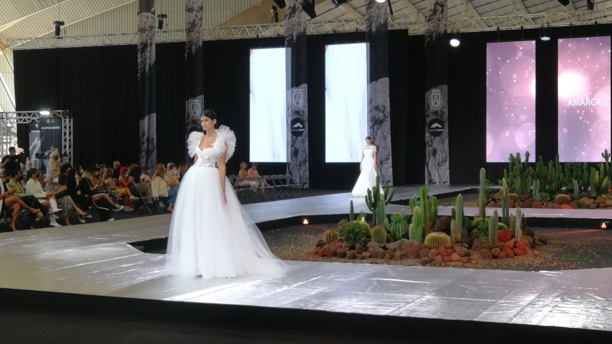 ❤️ Desfile de <a href="/amarca_d/">AMARCA</a> de su última colección en #Feboda y #FeridelaModadeTenerife <a href="/tenerifemoda/">TenerifeModa</a>