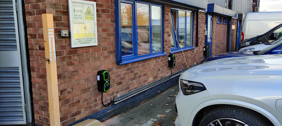 WayneAGWELEC's tweet photo. No more flex through windows for this customer. Today, we be mostly installing some electric car chargers at a commercial premises in West Bromwich.  @RolecEV #rolec #rolecev #rolecevcharger #vehiclecharger #vehiclecharging #evcharger #electricvehicles #electriccars https://t.co/hBf6P82qmN