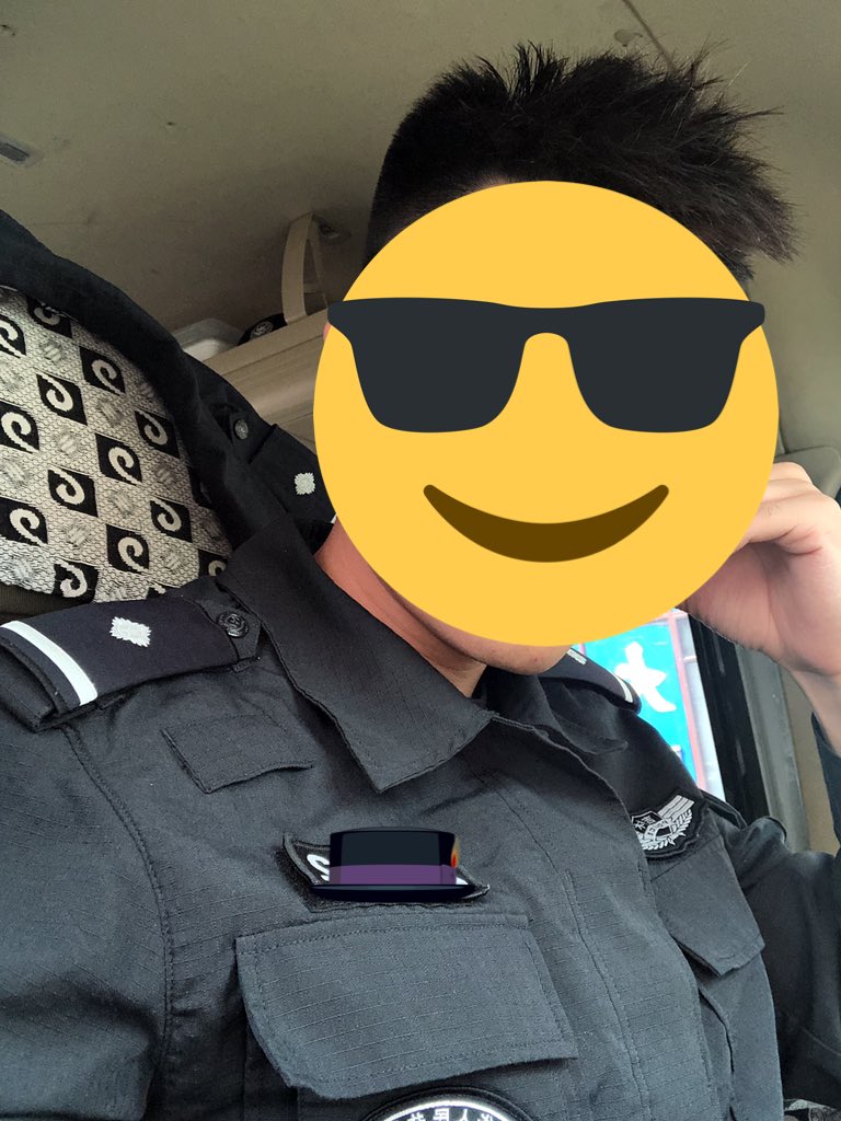 dadaba37434476's tweet photo. 可以把你铐起来吗 https://t.co/CGeNKVXgdd