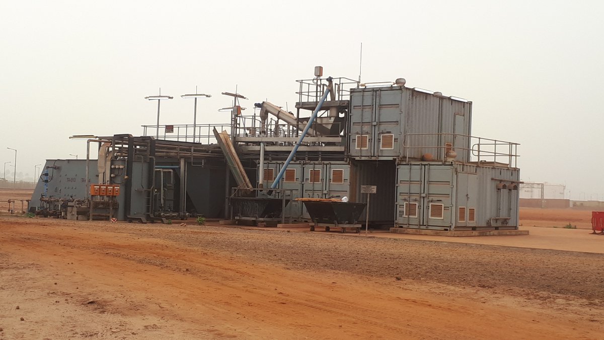 im_mining's tweet photo. #WECProjects has engineered & installed a #desalination & #wastewater treatment plant for @gac_guinee's new #bauxite mine & export facility at the Port of #Kamsar to produce potable, process & fire water plus handle wastewater from the port camp & ops https://t.co/mctQIMRY1U https://t.co/n99cPW4mpb