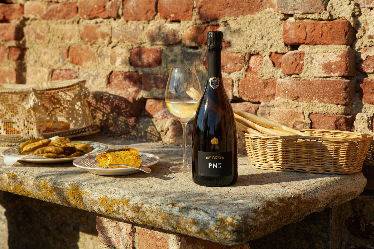 CadmanFineWines's tweet photo. Celebrate Global #champagneday with a bottle of @champagne_bollinger PN VZ 16 🥂🍾

PN VZ16 is a wine to be enjoyed by enthusiasts interested in the expression of Pinot Noir from across the Champagne region.

https://t.co/3DNHEGHJFk

#bubbly #champagnelover #champagnelife https://t.co/cFK2k8IQTG