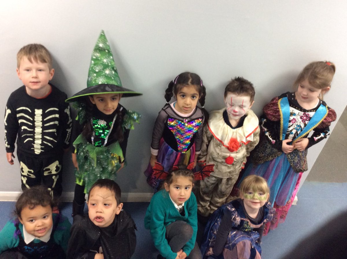 IvesonPrimary's tweet photo. Reception - Spooky Day #ivesonessentials #experiences #spookyday https://t.co/aYy4FBXbxi