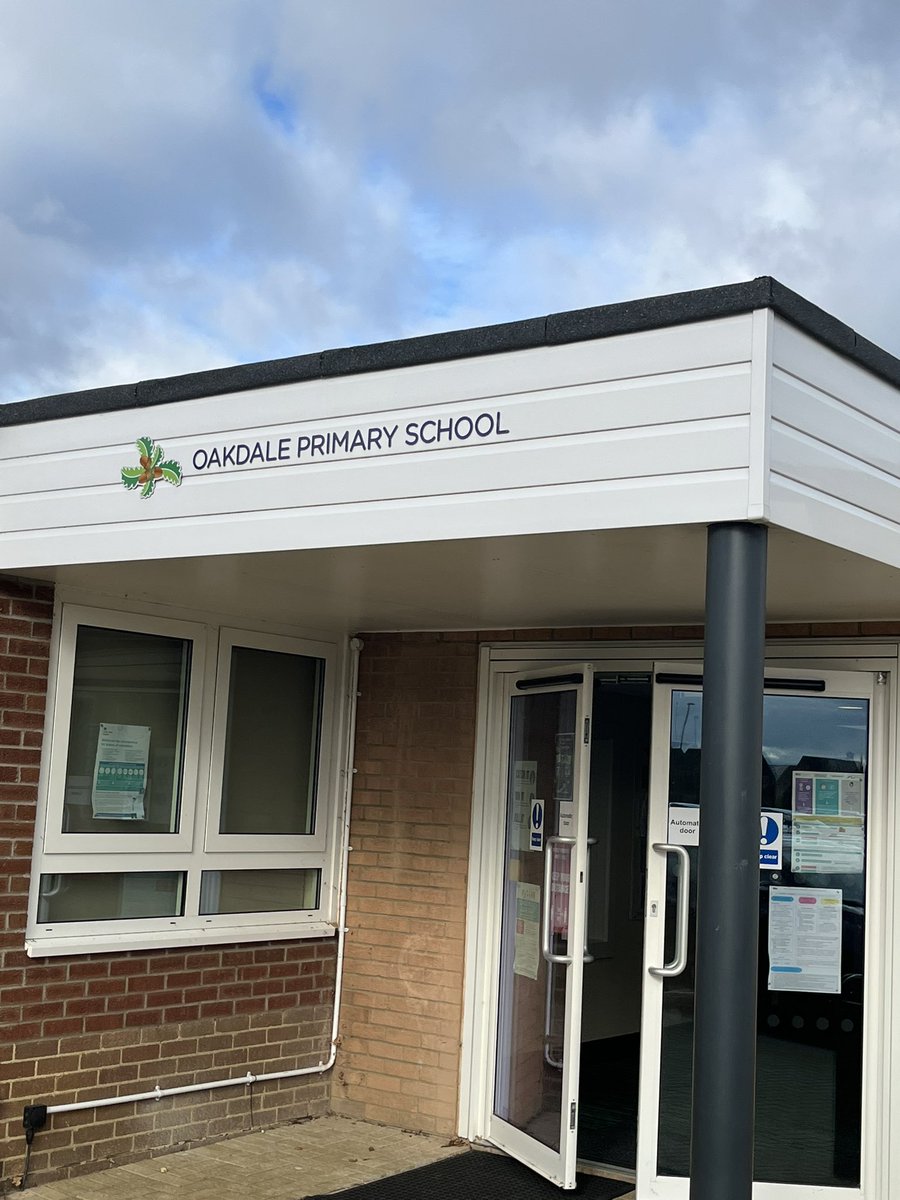 fishtastic's tweet photo. Thank you to @OakdalePriSch @Oakdaleprimary  for the order today for teacher training day! #fueltheeducators #fishisbrainfood #fishtastic #octoberhalfterm 
Enjoy your half term…. https://t.co/wIPTd4Oz2s