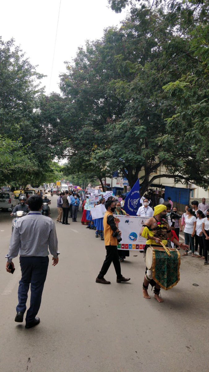 SinghalSailesh's tweet photo. Thank you @salonetitihawa we are so grateful to you for your support and advice. 

You have been key for encouraging @Youth2047 @simssoundarya to mobiles youth to take local #SDGs action. 

@deespeak @Chavivohra @UNYouthEnvoy @HelenClarkNZ @SDGaction @pontimari @MelissaFleming https://t.co/uWcbkwZ8kJ