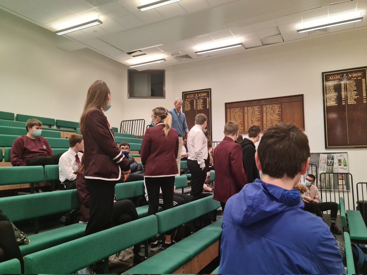 MissMcEwan2's tweet photo. We had the privilege this week of meeting international guest speaker @scottpoynton at @AlloaAcademy. He made a great impression on our students and inspired our young people to #MakeChange in terms of Learning for Sustainability! 🌏🌿🌲🦋🌍 @wearefuelchange #ClimateEducation https://t.co/cLdgGppS6u