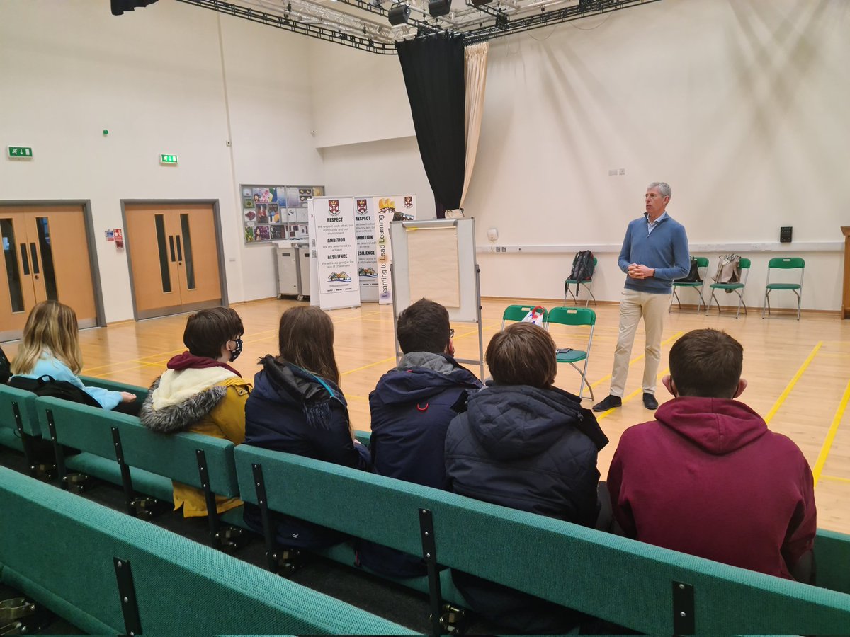 We had the privilege this week of meeting international guest speaker @scottpoynton at <a href="/AlloaAcademy/">Alloa Academy</a>. He made a great impression on our students and inspired our young people to #MakeChange in terms of Learning for Sustainability! 🌏🌿🌲🦋🌍 @wearefuelchange #ClimateEducation