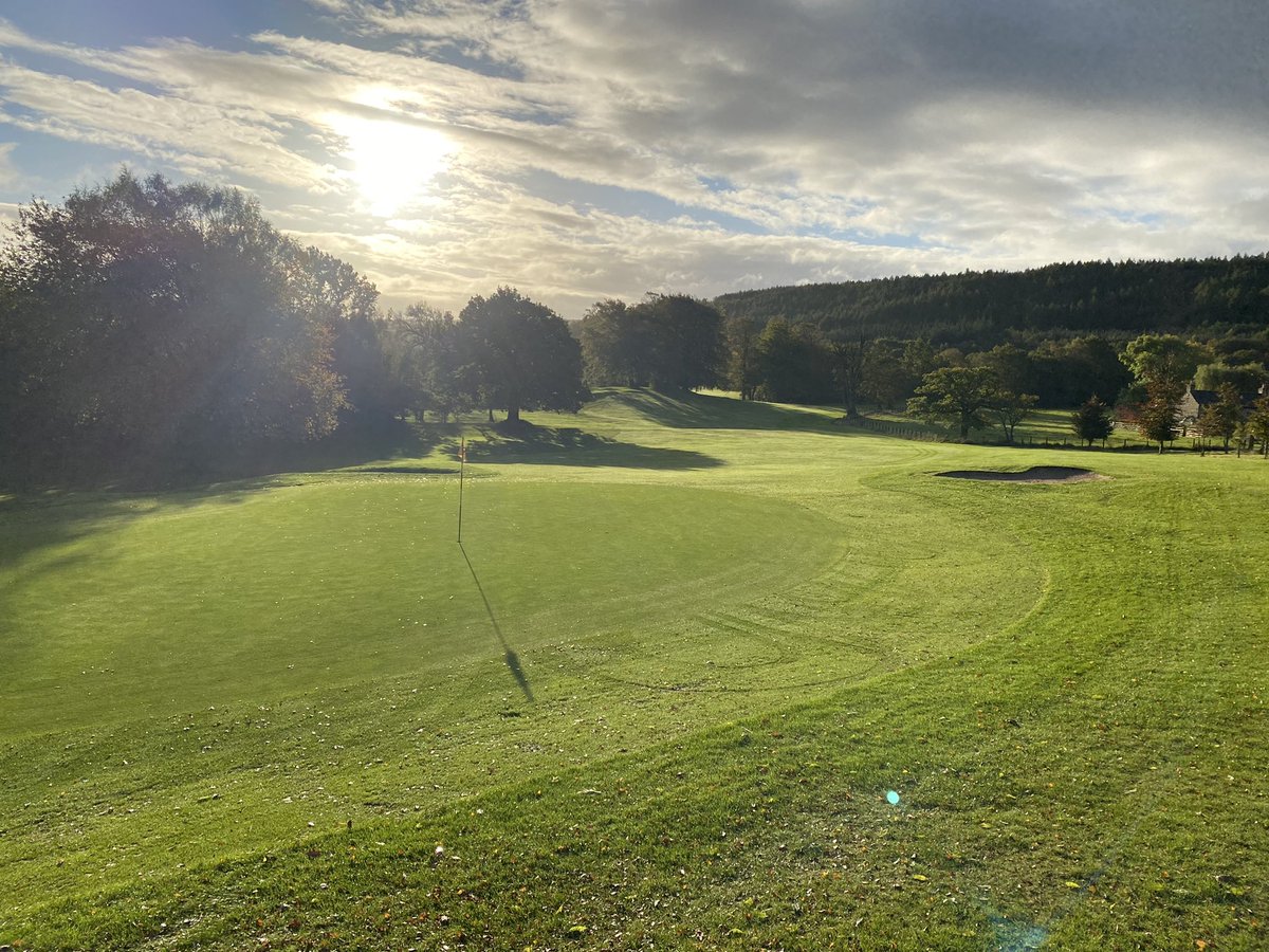 Tee markers have been moved to winter mats on the par 3’s. We’re also taking some signs out reminding trolley users to keep away from the greens. Please carry if you can as we shift focus from presentation to preservation ⛳️