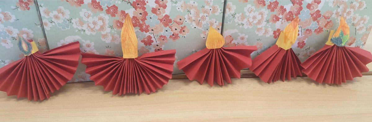 Creations this morning in preparation for celebrating Diwali on 4th November. #Diwali
<a href="/WoodhillSch/">Woodhill Primary School</a> <a href="/WHDiversity/">Woodhilldiversity</a>