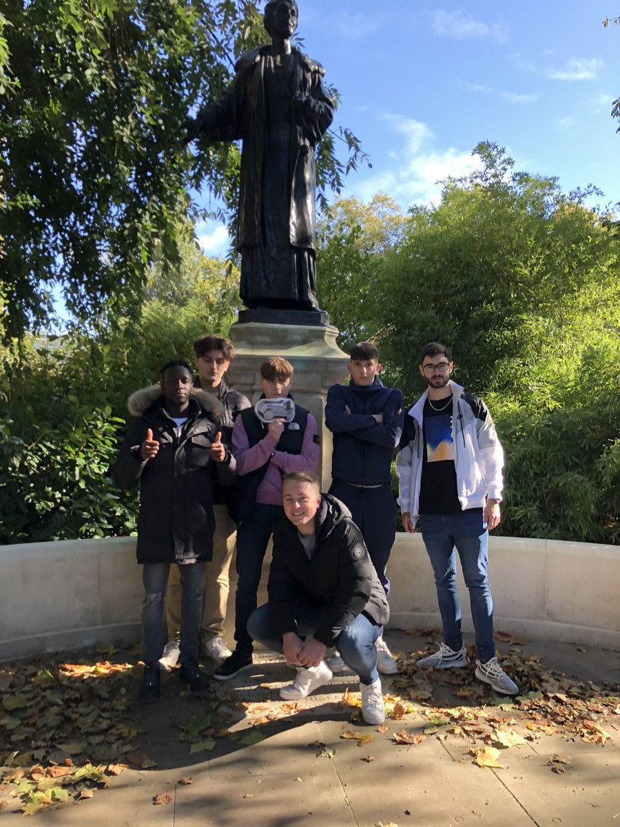 FiestaVsWall's tweet photo. At the Pankhurst statue #number4 #teamcar #RBAmonopoly @RBA_Sixth https://t.co/PliAQZdkry
