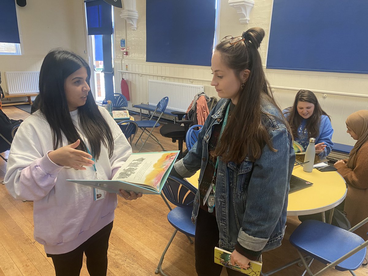 arktindal's tweet photo. #TeamTindal have been discussing their favourite childrenβs book. Whatβs yours? #ArkReads #TindalReads πβ€οΈ @ArkSchools @JohannaEducate @TeresaCremin @OpenUni_RfP https://t.co/ewgB19gUTd