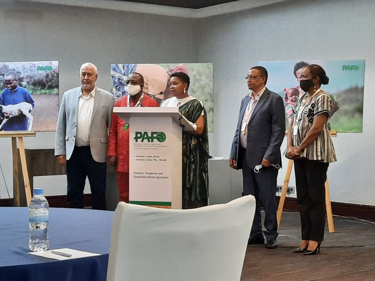 paulhategeka801's tweet photo. All presenters appreciate the contribution of farmers to Africa development. https://t.co/GVlU0lkEBX