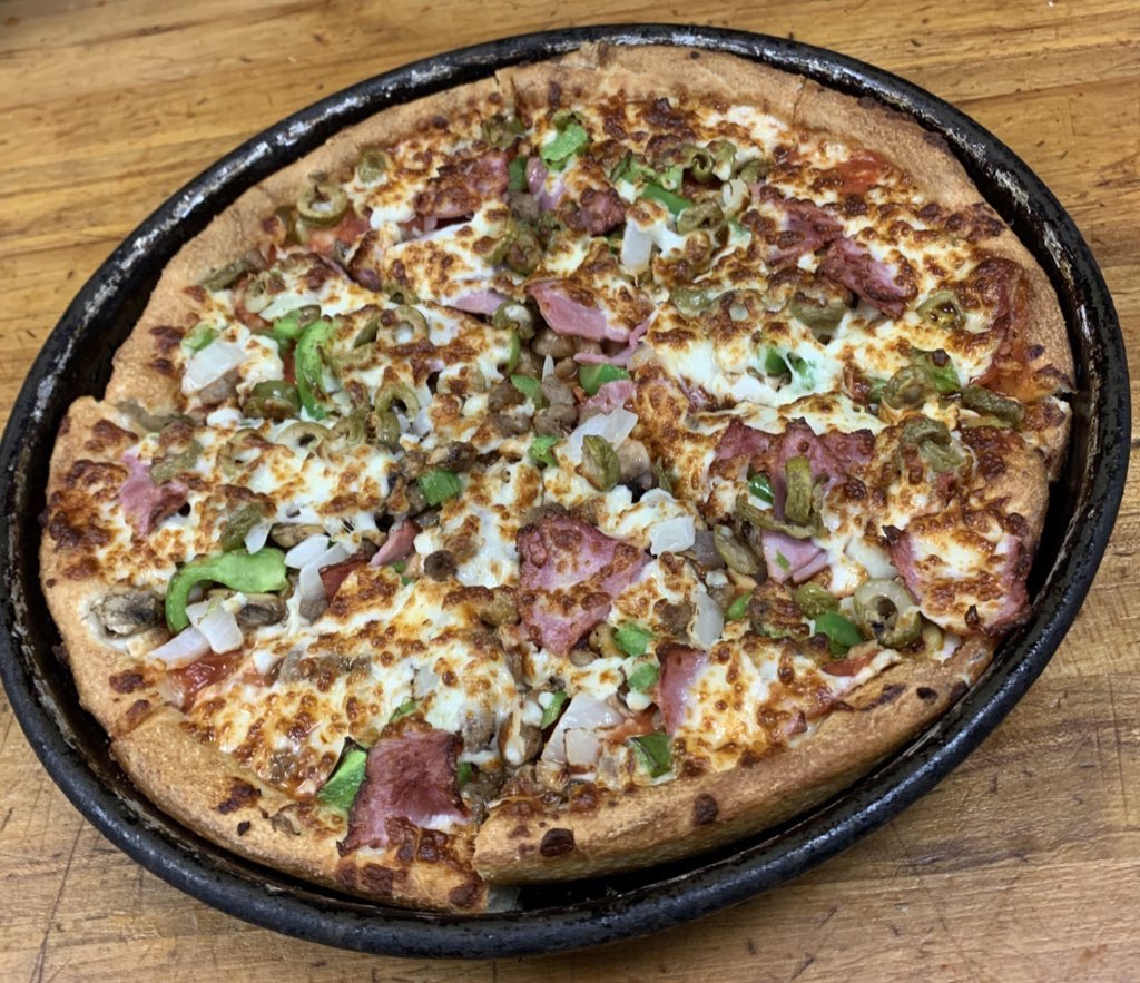 Happy Friday! 🍕🍕Hit that RT button for your chance to win a free large one topping from Mister B’s! Must follow to win. #FreePizzaFriday