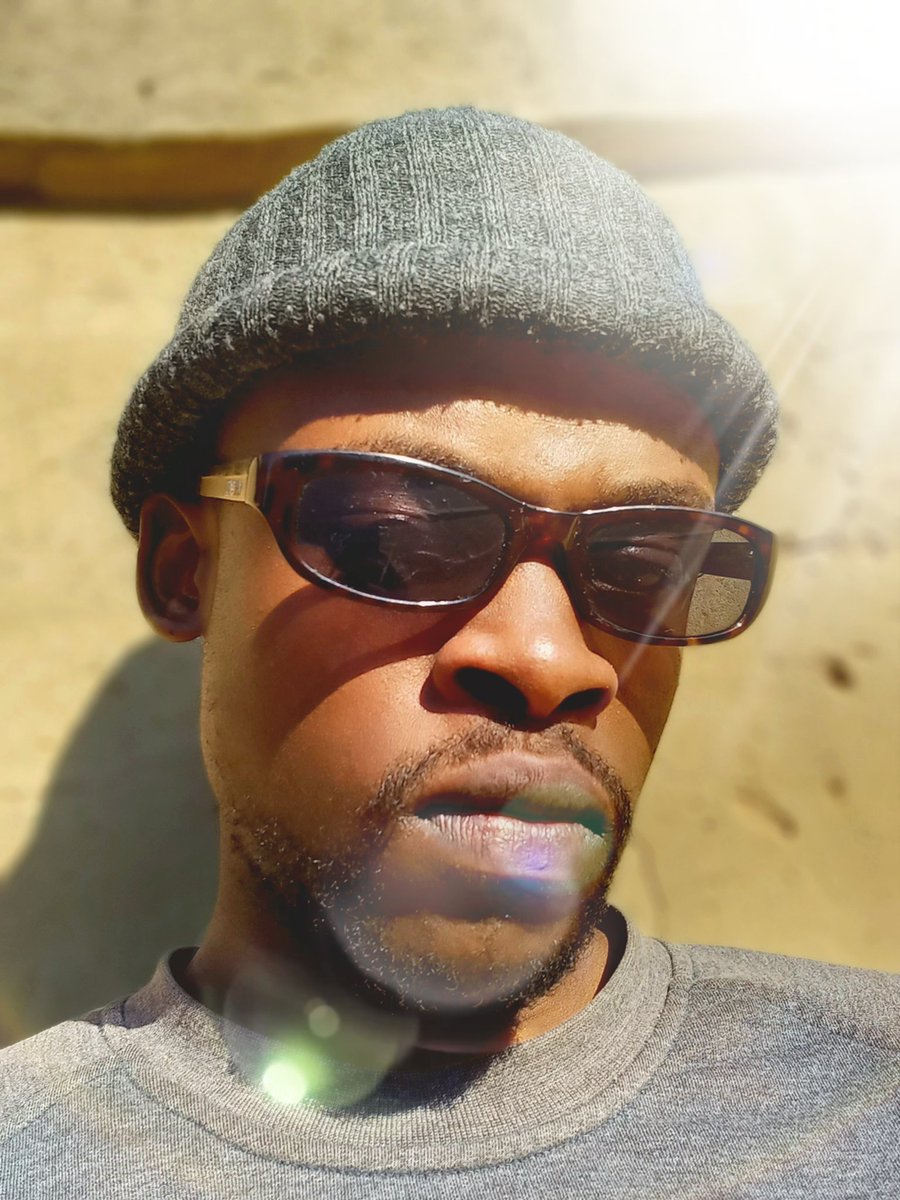 SavageMaveriick's tweet photo. T.G.I.F. 
SizoSela wethu akhonto🤘🏾🥂🙏🏾❤ https://t.co/5B6Sl5Wf7B