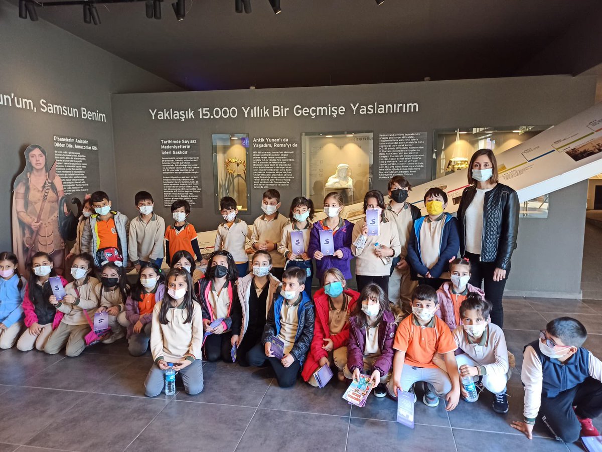 AtakumMimar's tweet photo. 3/F sınıfı öğrencilerimiz öğretmenleri Hilal MIHÇIOĞLU rehberliğinde Samsun Kent Müzesini ziyaret etti. Gezileri boyunca müzenin her bölümünü dikkatle inceleyen öğrencilerimiz, şehrimizin tarihi hakkında bilgilendiler.
@samsunmem 
@MemAtakum https://t.co/zUbgKSbh10