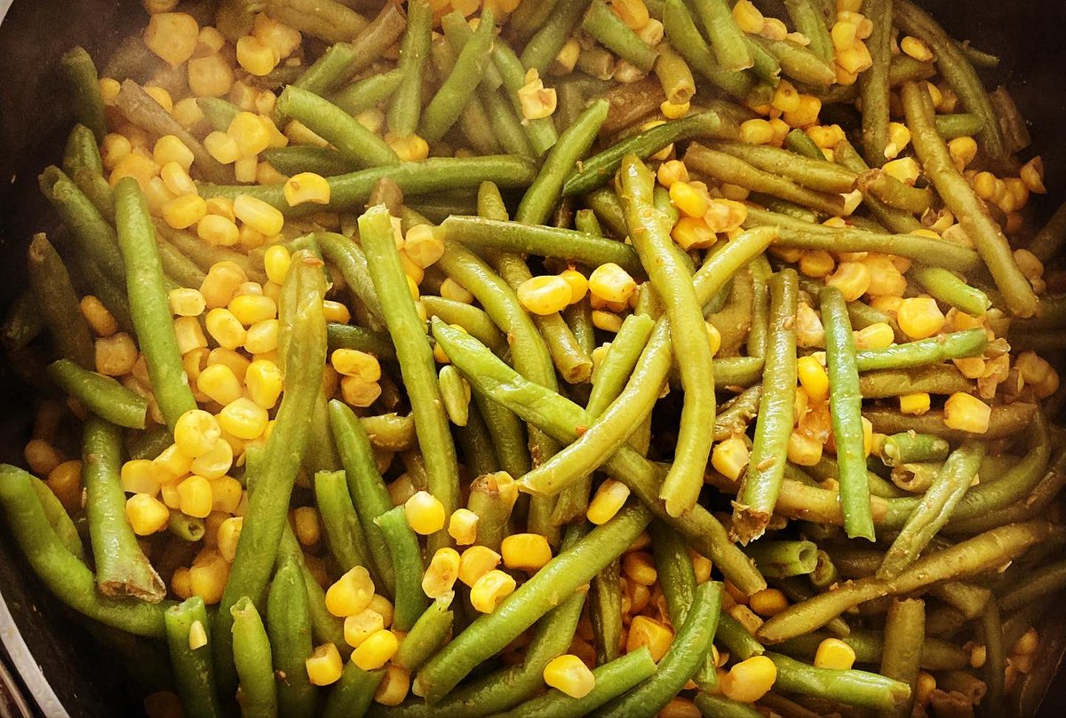delhish's tweet photo. Working hard on food prep for today…

ALOO VADA
LAL CHOURI (cow peas)
GREEN BEANS &amp; SWEETCORN
DELHISHOUS JAGGERY

Open today from 4 - 9pm. Make a booking at https://t.co/eNfJ09Uy1Z

#vegan #Vegan #plantbased #vegankitchen #Oxford #plantbasedkitchen #vegansofinstagram #homemade https://t.co/aUOc1sUICd