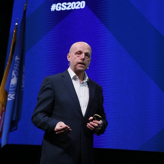 GenevaSummit's tweet photo. 🇶🇦 It's only a year until #WorldCup2022 kicks off in Qatar.

When it does, it will be a celebration of modern slavery as much as football, Pete Pattison told us at #GS2020.

Find out how slavery has contributed to Qatar's stadiums, airports, and more: https://t.co/wpZtSn6rvx https://t.co/cxtJUAnbqu