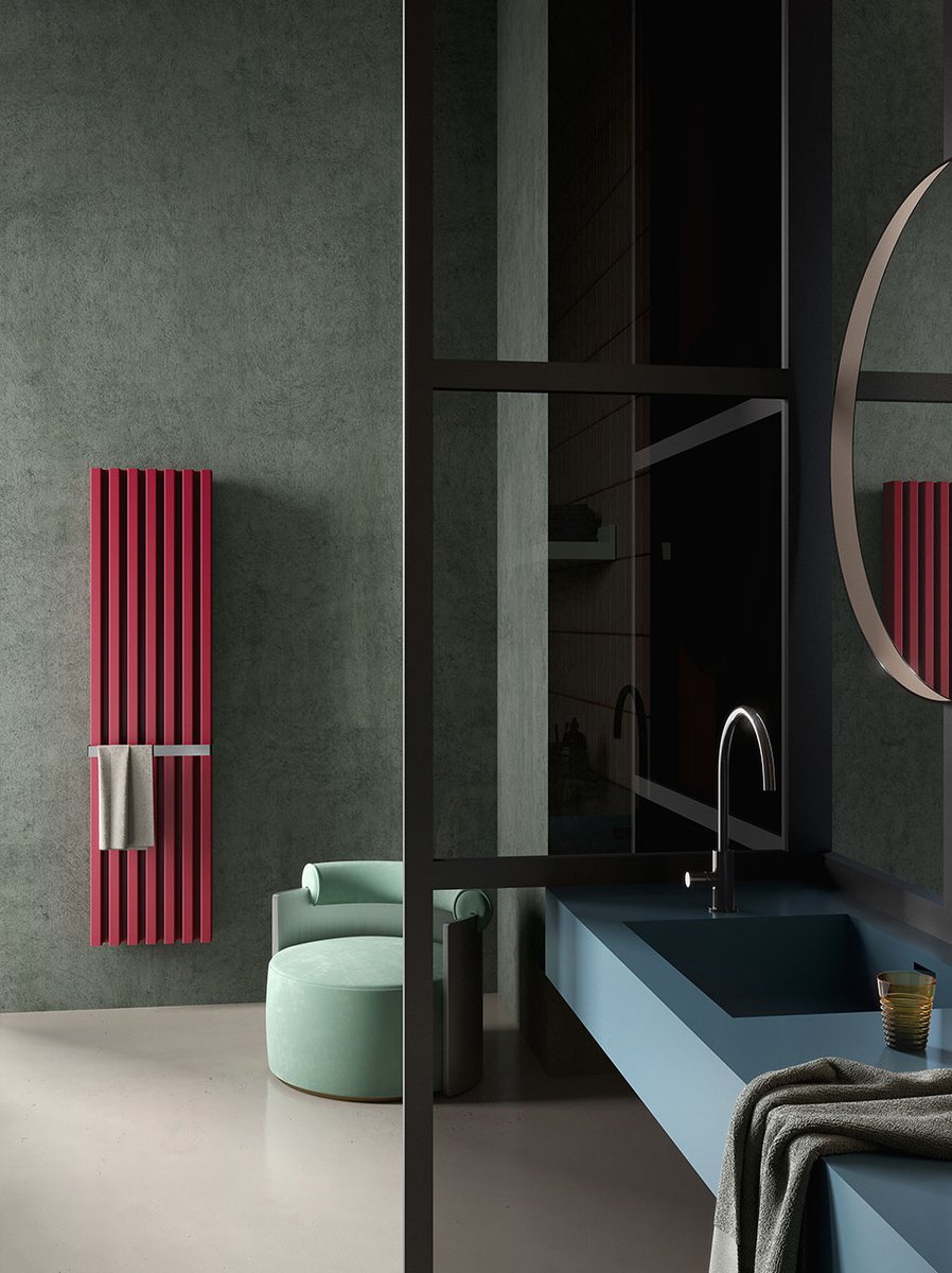 soluarquitect's tweet image. Con su nuevo catálogo “El lado cálido del diseño” nuestra firma para #radiadores de diseño #tubesradiatori realza la estética y funcionalidad de sus productos. Realizado por #StudioMILO juega con la figura humana y los contrastes con el entorno.
#bathdesgin #interiordesign