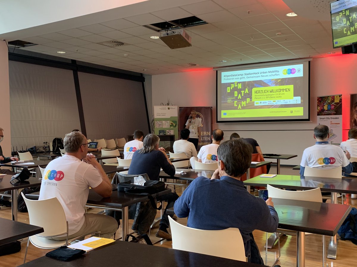 Gerade startet das #OpenDataCamp, freuen uns auf spannende 3 Tage hacken