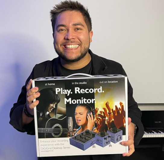 DiGi_Grid's tweet photo. Franco Figueroa from Mexico is very happy with his new purchase of the DiGiGrid D, Gracias! 

#digigrid #livemusic #soundengineer #audioengineer  
#FrancoFigueroaOficial https://t.co/szezF8IujO
