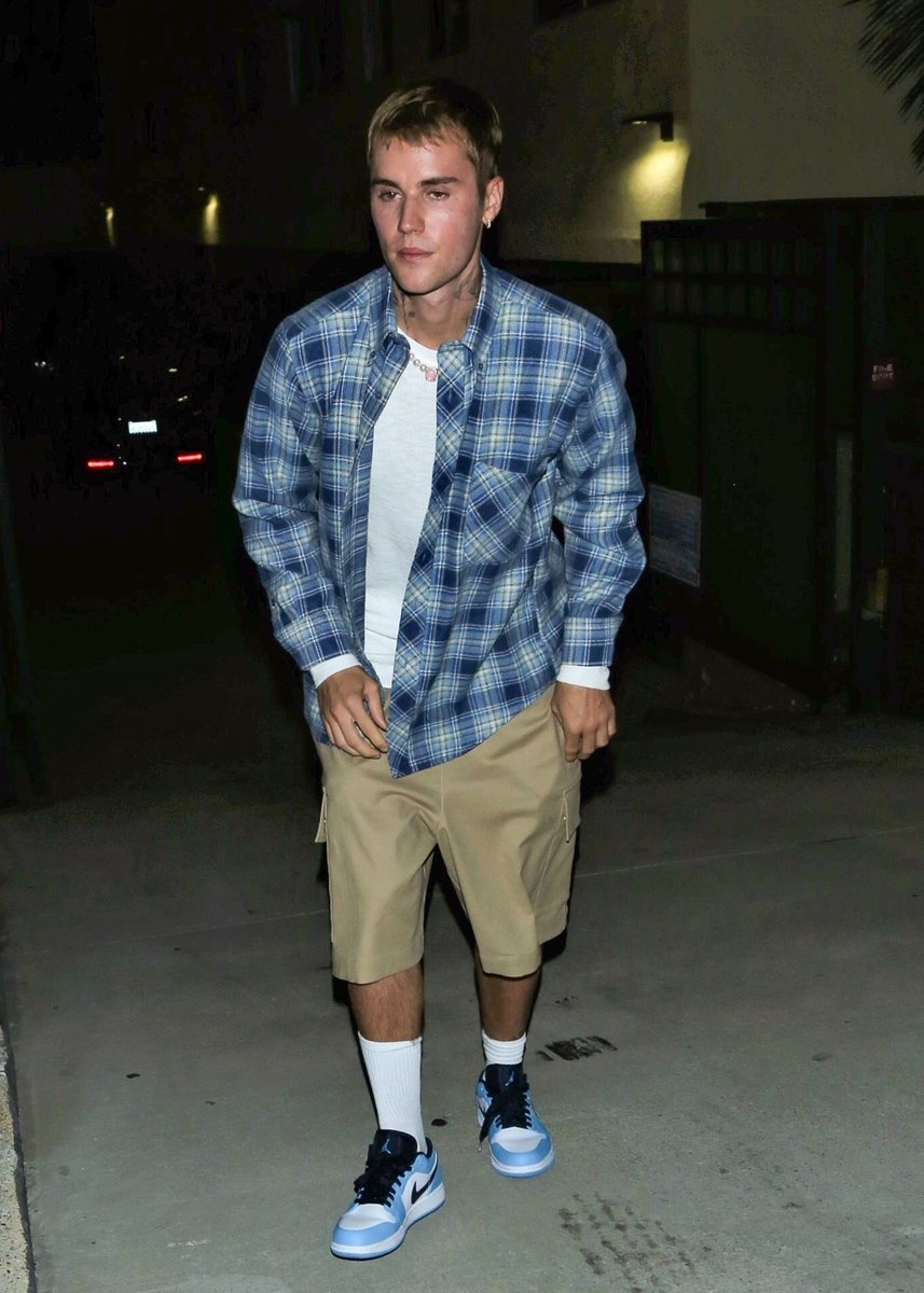 dreamscomedrew's tweet photo. September 29, 2021: Justin Bieber attends church in Los Angeles, California 

I vote for @justinbieber for #ARIAsJustinBieber #ARIAs https://t.co/V1BMREL2mS
