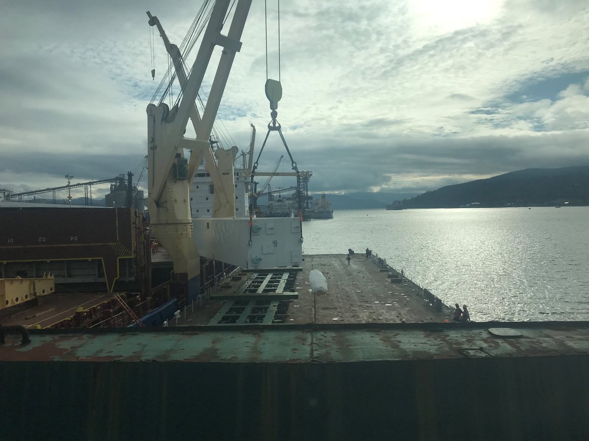 FossMaritime's tweet photo. Foss Columbia Snake River crews recently completed a project for Omega Morgan to offload high, wide and heavy cargo directly from BBC Austria, loaded aboard 286-3 Barge.  Foss' P.J. Brix, assisted and offloaded ashore in Rainier, Oregon.
📸: PJ Brix Crew https://t.co/SQEw8WRnvm