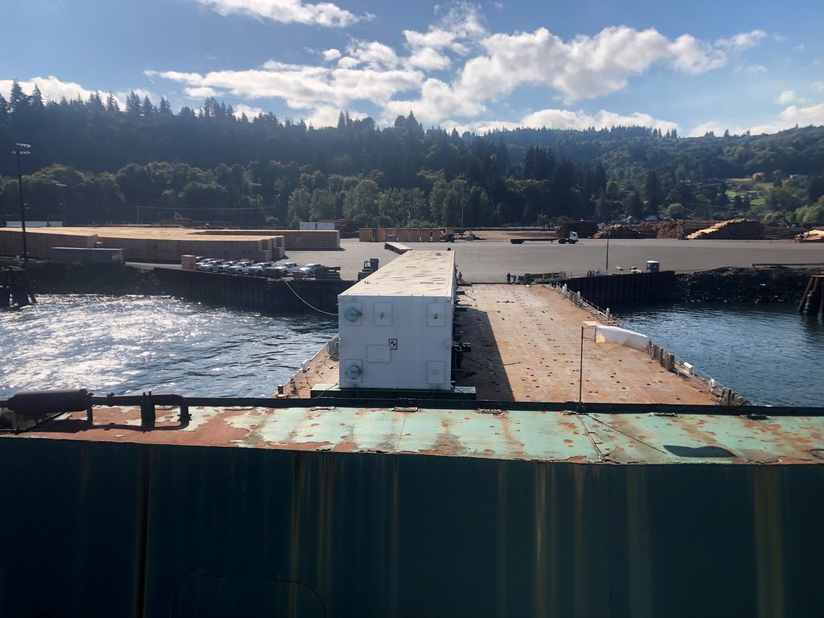 FossMaritime's tweet photo. Foss Columbia Snake River crews recently completed a project for Omega Morgan to offload high, wide and heavy cargo directly from BBC Austria, loaded aboard 286-3 Barge.  Foss' P.J. Brix, assisted and offloaded ashore in Rainier, Oregon.
📸: PJ Brix Crew https://t.co/SQEw8WRnvm