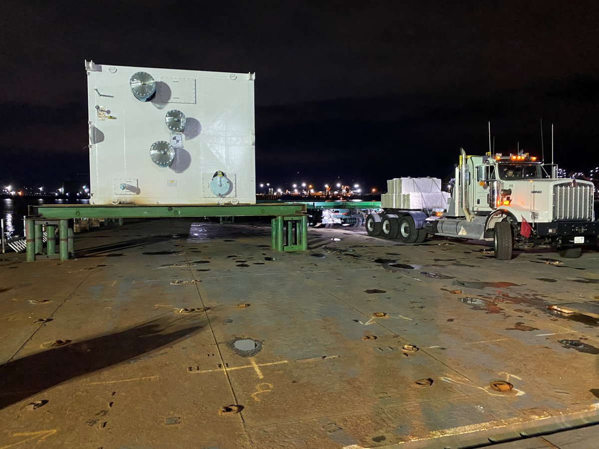 FossMaritime's tweet photo. Foss Columbia Snake River crews recently completed a project for Omega Morgan to offload high, wide and heavy cargo directly from BBC Austria, loaded aboard 286-3 Barge.  Foss' P.J. Brix, assisted and offloaded ashore in Rainier, Oregon.
📸: PJ Brix Crew https://t.co/SQEw8WRnvm