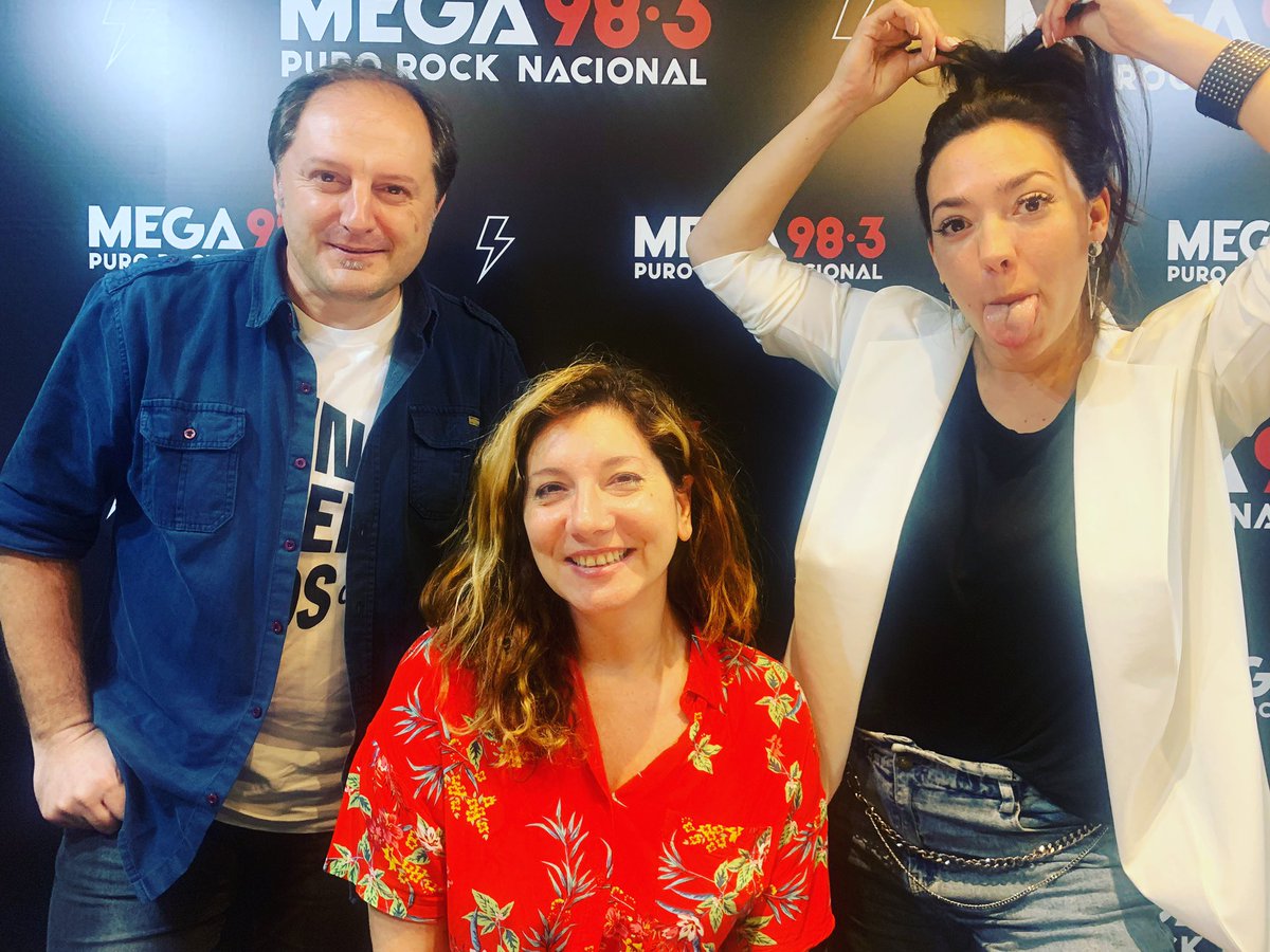 Mega983's tweet photo. 🎶 | Empezó #TodoLoDemásTambién con @MCeciliaBazan , @MartinUrruty y @VelazquezAye y nuestro guía espiritual @BebeMusicTW
Hasta las 13hs te acompañamos con información, risas y mucho rock nacional https://t.co/9sV8VzFSai