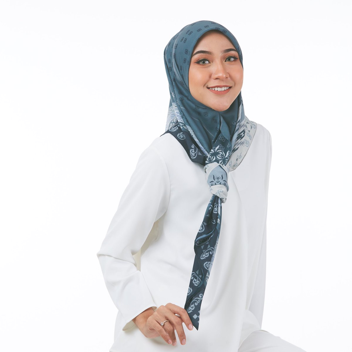 syzleenanisa's tweet photo. New tudung for me, money from you. 😜🧡 https://t.co/E1lsw8aNPm