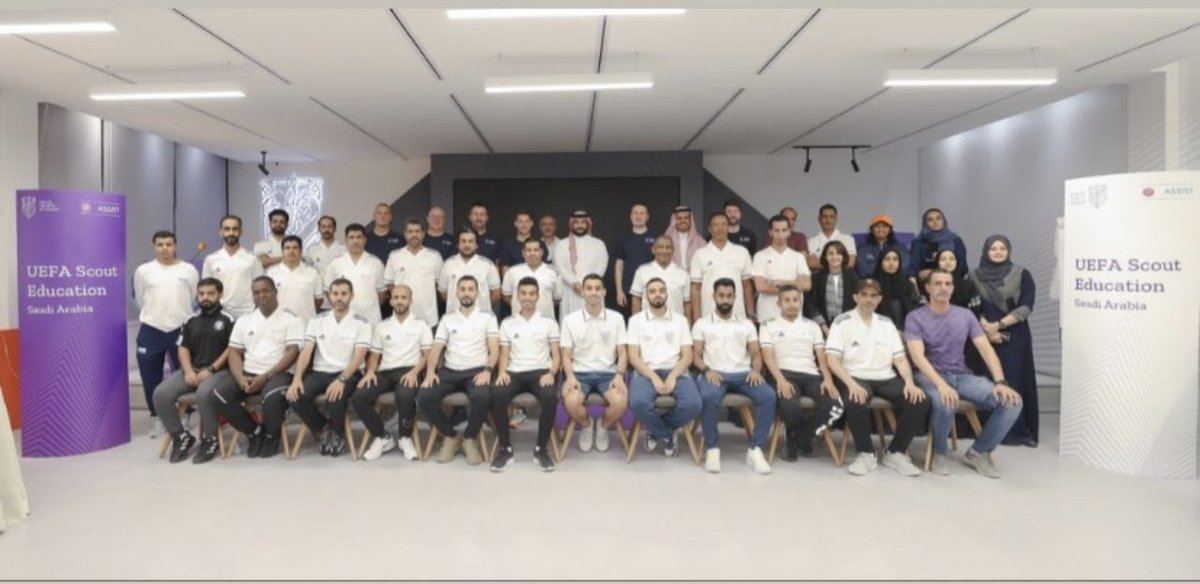 فخور جداً في الالتحاق في (برنامج اكاديمية الاتحاد الاوربي UEFA لاكتشاف المواهب في كرة القدم) مع الزملاء والزميلات الكشافين ..
شكراً للمحاضرين من <a href="/UEFA/">UEFA</a>
شكراً <a href="/gsaksa/">gsa</a>
شكراً للقائمين في <a href="/MahdAcademy/">أكاديمية مهد الرياضية</a> و الاستاذ <a href="/AfHammad14/">عبدالله فيصل حماد</a> و الاستاذ <a href="/coachwaleed/">Alwaleed Alkeaid الوليد الكعيد 🇸🇦</a> 
#uefaacademy