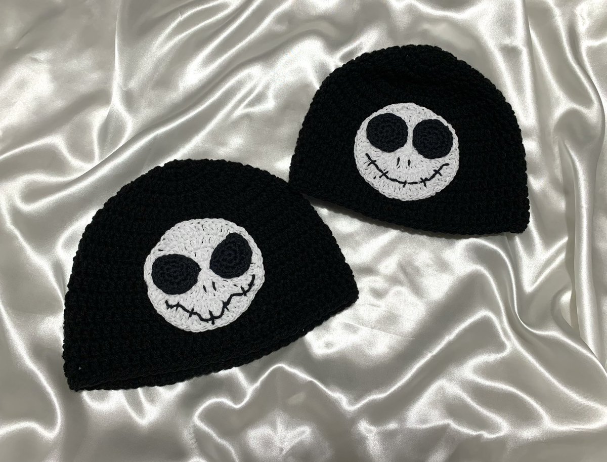 lunabellthreads's tweet photo. Would love to sell some beanies or halloween things today 🎃🍂

https://t.co/umg8pzcARs https://t.co/0A4yJ2zHsD