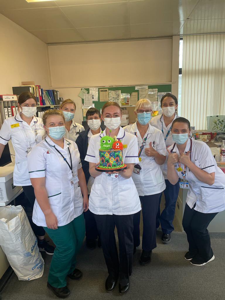 The therapy team at Stoke Mandeville Hospital enjoying a delicious cake that was very kindly donated by @traceycakes and collection arranged by @hhornby91 @BHTSLT @s_leighslt @Alikelly78 @angelabrooke15
