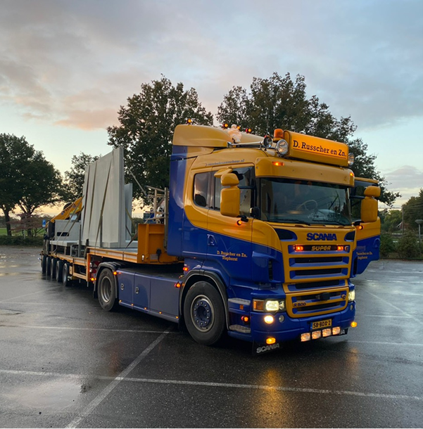 Een bijzonder kennistheater in Hal 6 volgende week, tijdens een bijzondere editie van RMV Hardenberg. Iets met het thema Gras en ruwvoer en de leverancier is Zwaagstra Beton. Meer zeggen niet.