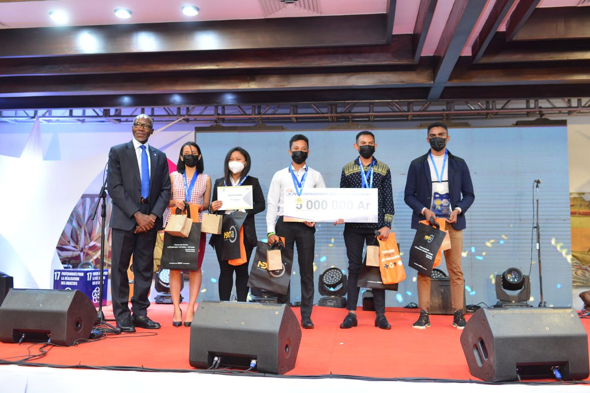 UNMadagascar's tweet photo. Les gagnants du concours Hack4Peace 2021
👉 Catégorie 1 :  Broka
👉Categorie 2: Fiotora 
👉Categorie 3: Zotomahai https://t.co/0zdRY3Vymp
