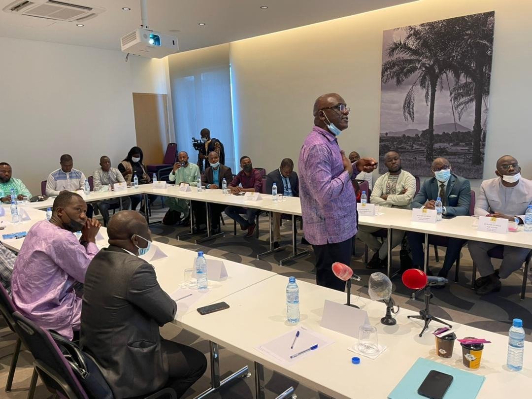 Savez-vous que le prix de vente d'électricité est de 680 GNF contre prix moyen d’achat de 2100 GNF par KWh ?
#EDG #Energie #Médias #PressePublique #PressePrivée