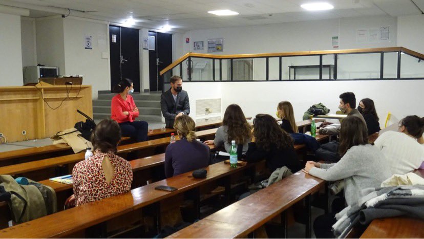 La promotion remercie chaleureusement Anthony Gibert, consultant chez Vae Solis et ancien étudiant du master, venu nous présenter l’association des alumnis. 
Nous nous réjouissons de cette précieuse initiative qui permettra de renforcer les liens entre les différentes promotions.