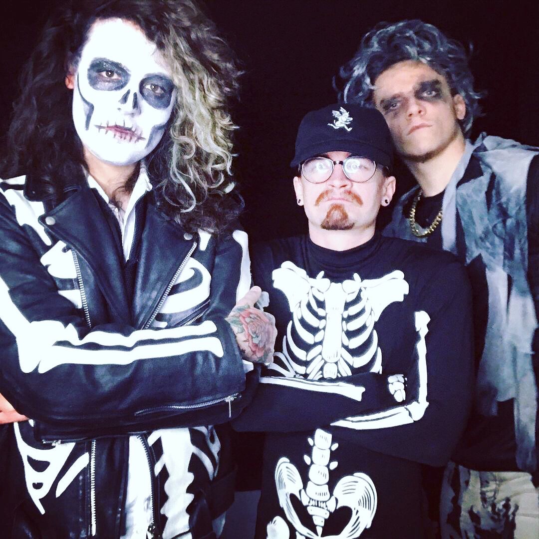 DirtyRoseRocks's tweet photo. Who loved our Spooky Scary Skeletons Halloween video from last year? 💀👻 and Who’s excited to see what we have planned for y’all this year?!?! 😉🎃 https://t.co/sBtbqn7ovv