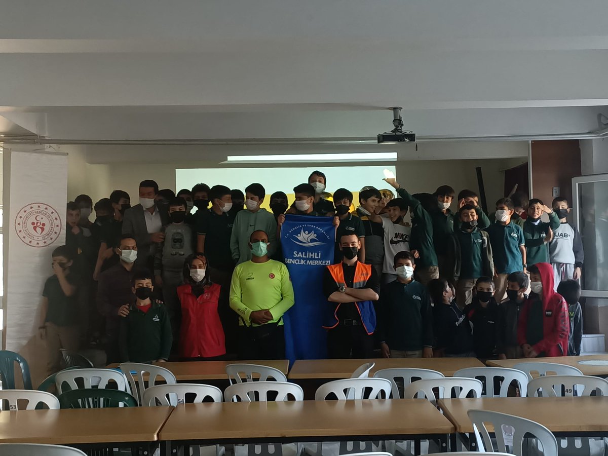 andaAke's tweet photo. 📚 Eğitim

ANDA Manisa Arama Kurtarma Ekibi'miz bünyesindeki gönüllü eğitmenlerimiz Salihli İmamhatip Lisesi'nde eğitim gören 100 öğrenciye Afet Farkındalık Eğitimi vermiştir.

@AFADBaskanlik https://t.co/xAUx2QnGL8