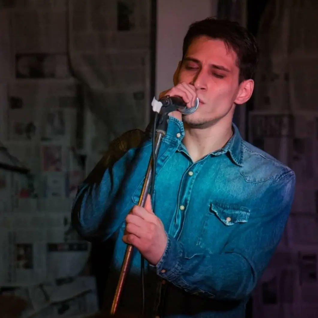 RadioMuni931's tweet photo. CERRAMOS CON LO MEJOR

En minutos cerramos En Medio De Todo #EMDT con los cantantes Mauro Z y Nico Ochoa que participó en Talentos Federales, no te lo pierdas!! https://t.co/bTGdq2hOcb