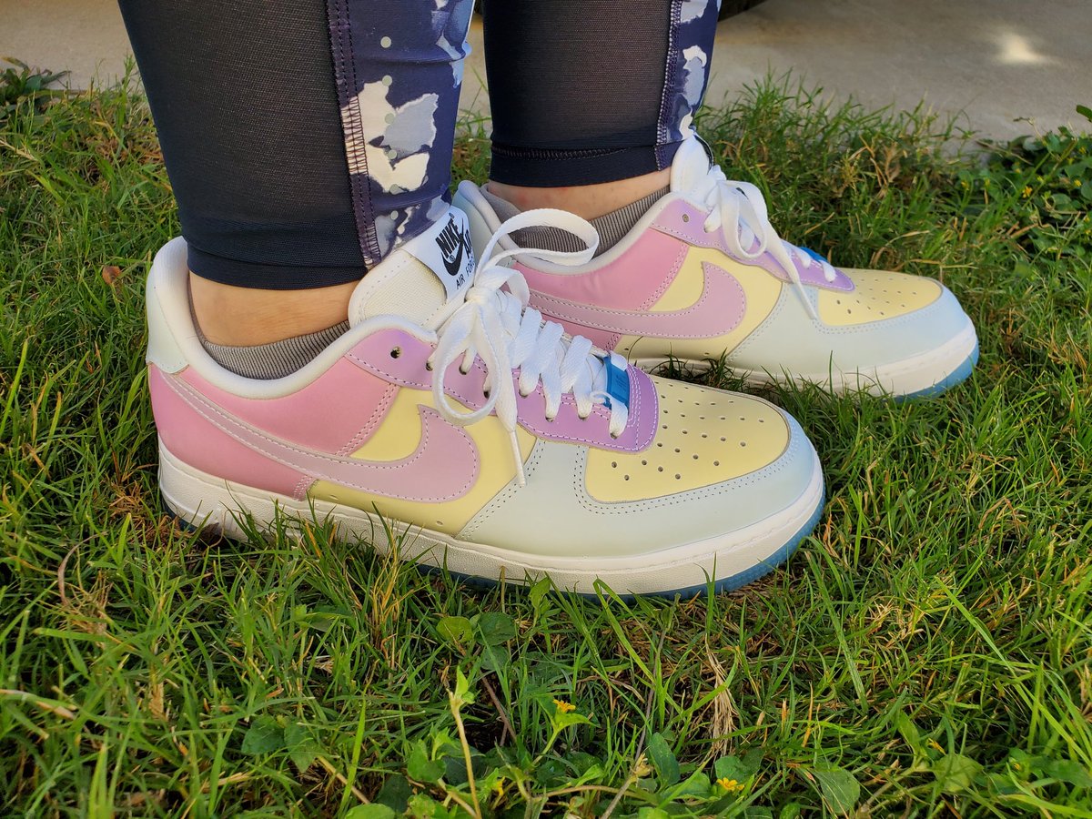 Reds_Edge's tweet photo. Thank you @TBGeneration for coming through and helping a loyal customer secure these.  Straight to feet, as it should be. Pictures are proof these belong outside. #kotd https://t.co/ax6M63jrQ3