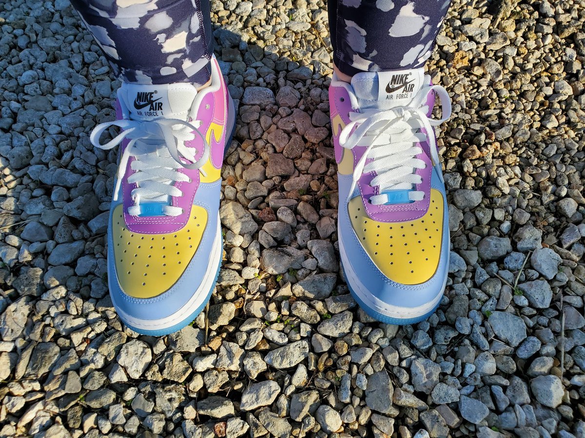 Reds_Edge's tweet photo. Thank you @TBGeneration for coming through and helping a loyal customer secure these.  Straight to feet, as it should be. Pictures are proof these belong outside. #kotd https://t.co/ax6M63jrQ3