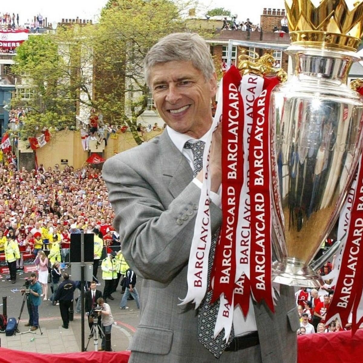 Happy Birthday the 72th birthdays of Arsène Wenger \"The Boss\" 