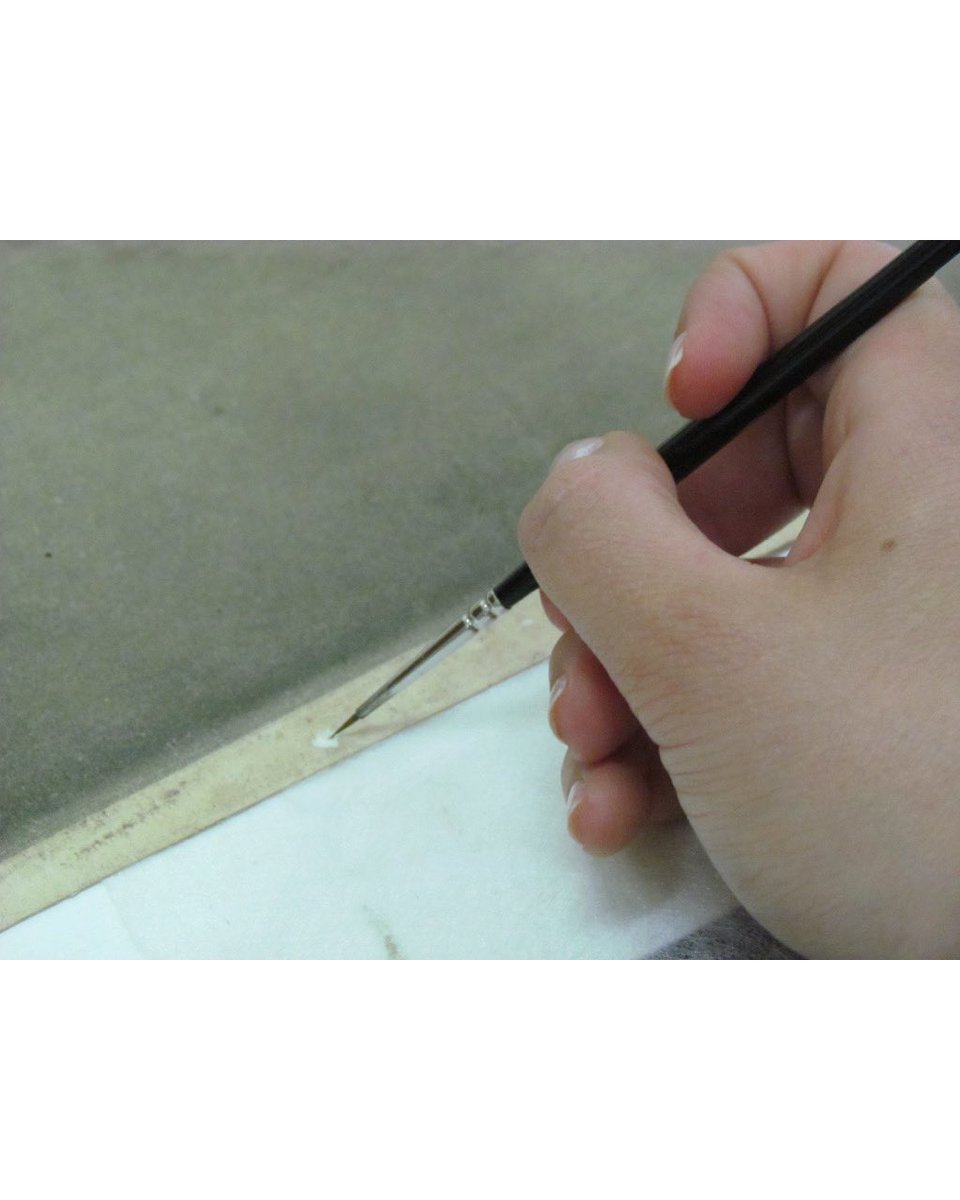 Amf_pt's tweet photo. Hands on mending , filling of losses and inpainting with Schmincke watercolours!
#paperconservation #paperrestauration #artonpaper #todayinthelab #academicdrawing #comservator #restorer https://t.co/1Qj41UEwg9