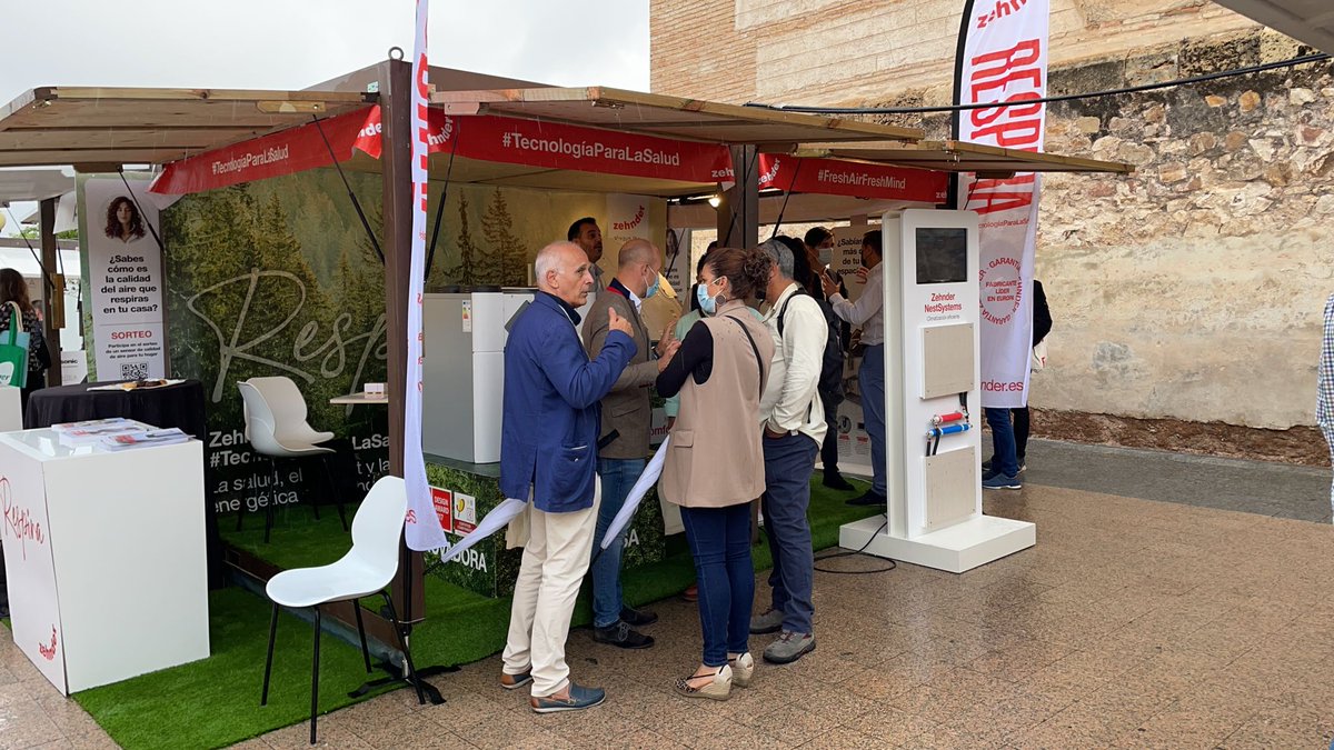 ZehnderIberica's tweet photo. 👉Nuestro #EquipoZehnder estará encantado de recibirte para resolver tus dudas y contarte nuestras soluciones. Te esperamos en el stand 5.
#13CEPH #ECCN #zneb #13ConferenciaPEP @PlataformaPEP
#TecnologíaparalaSalud #FreshAirFreshMind https://t.co/dnQC7HUbZN