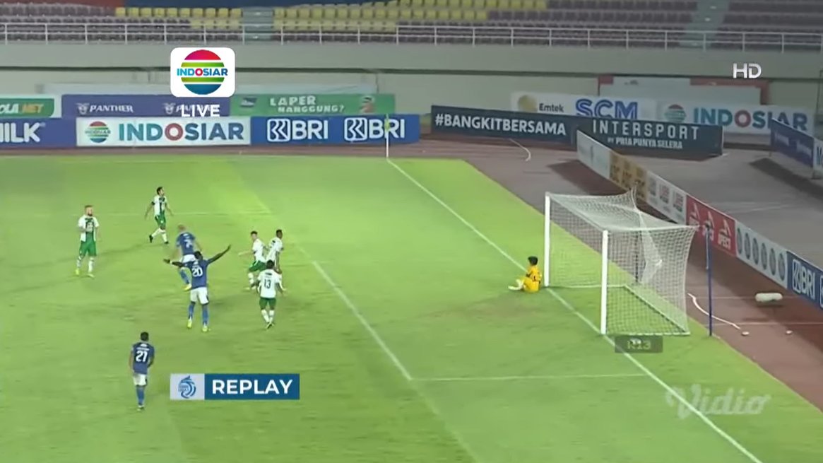 Kembali mencetak gol!! Persib Bandung berhasil unggul 2-1 dari PSS Sleman.

#BRILiga1 
#PSSDay 
#PersibDay