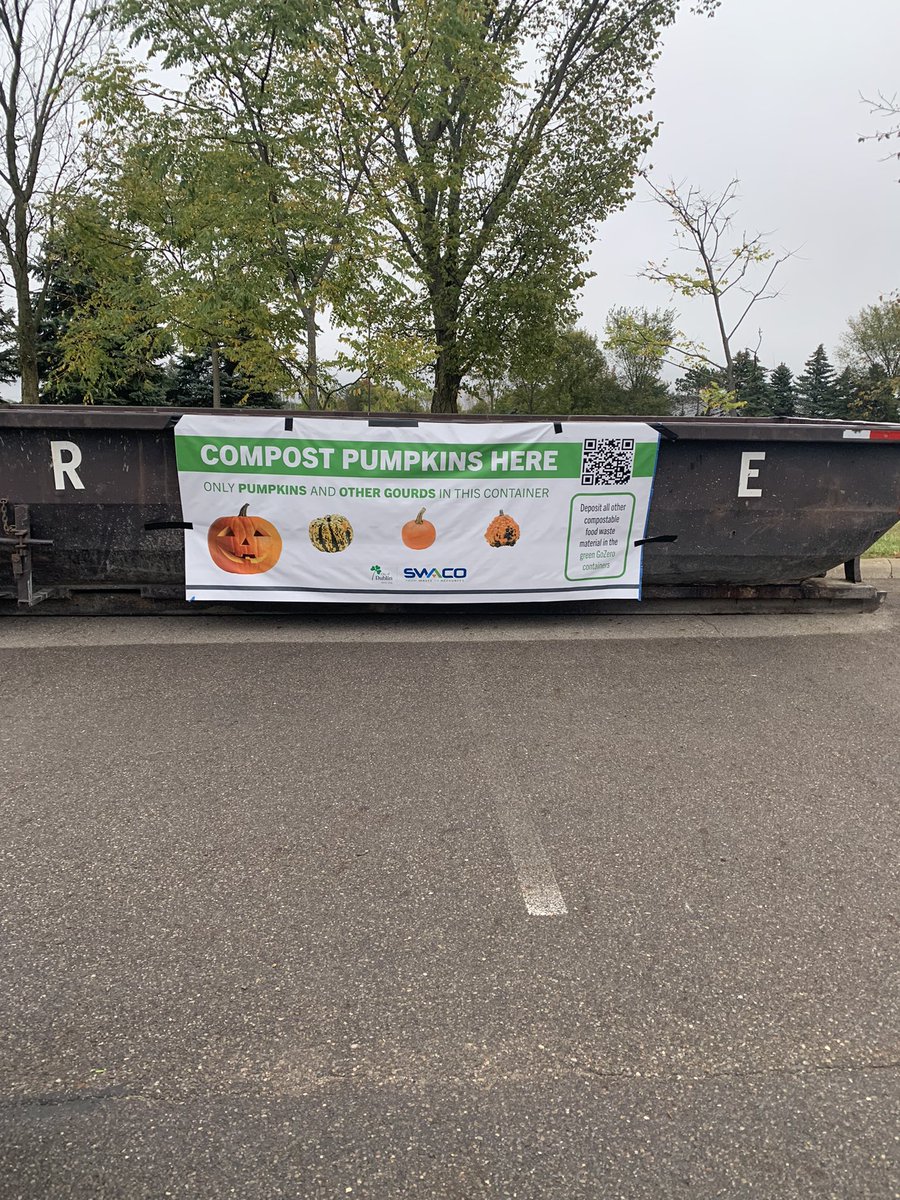 MeredithMoscato's tweet photo. Well this is a TREAT and makes my heart so happy! @ the City of Dublin Building on Shier Rings Rd. 🎃🌱 Free! @GoZeroServices @SWACOGreen @DublinOhio https://t.co/1C9I9Mn3Qh
