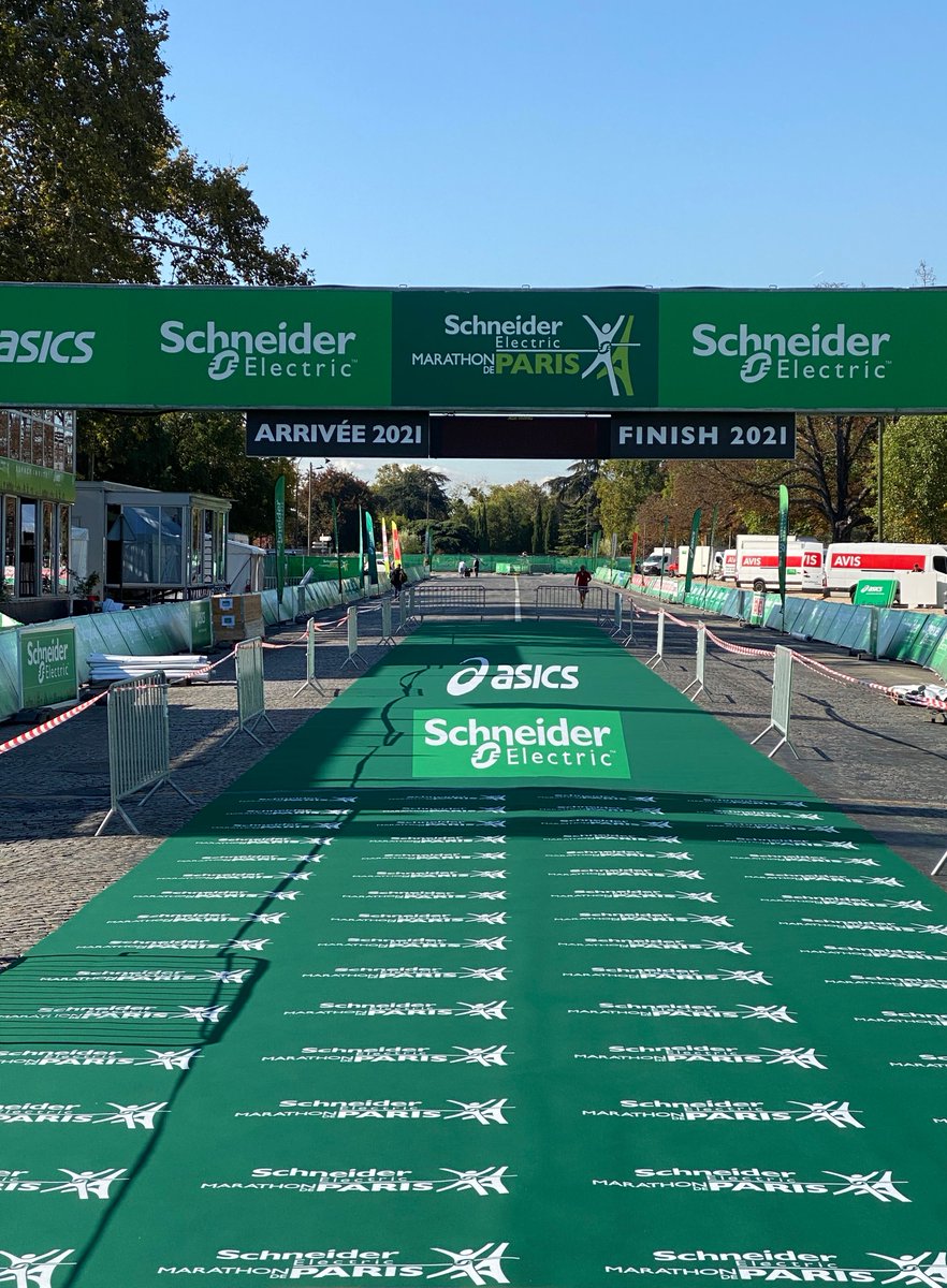 AmayseSports's tweet photo. Once again, Amayse had the pleasure of producing the Runway Carpets for this year’s Paris Marathon 🏃‍♂️🏅

To learn more about our Runway Carpets and other sports branding products: 
https://t.co/TftRVvBmqW 

#Sportsmarketing #Sportsadvertising #Sportsbranding #ParisMarathon https://t.co/QFcWDo6SX7