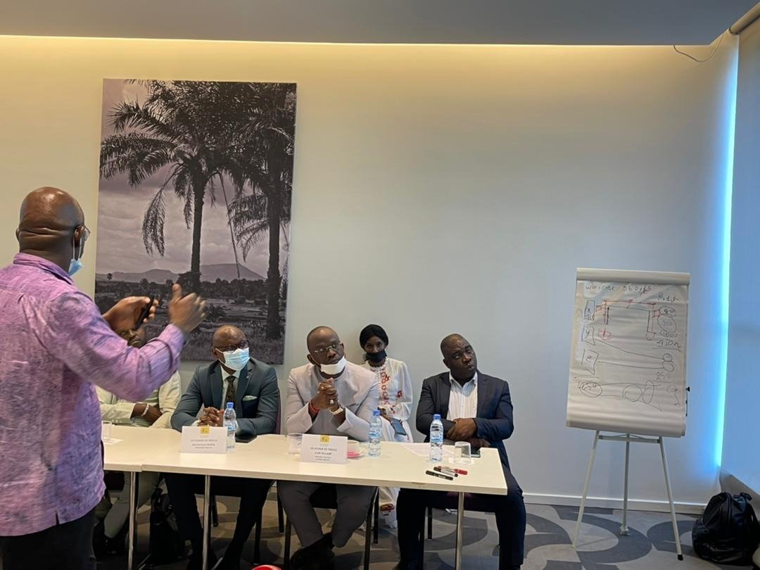 Coupures dues aux pannes de transformateurs.
Des branchements anarchiques et clandestins 
Vols des systèmes de protections des transformateurs – tiges de cuivre. 
#EDG #Energie #Médias #PressePublique #PressePrivée